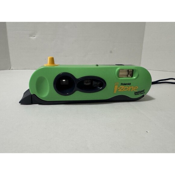 Polaroid i-Zone Green Instant Film Pocket Camera & Wrist Strap Vintage 2000 - Picture 2 of 10